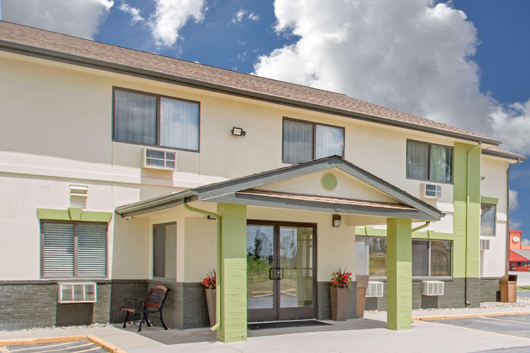 Exterior & Views 3, Park Inn by Radisson, Ames, Story