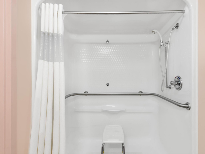 Bathroom 3, Days Inn by Wyndham Carlisle South, Cumberland