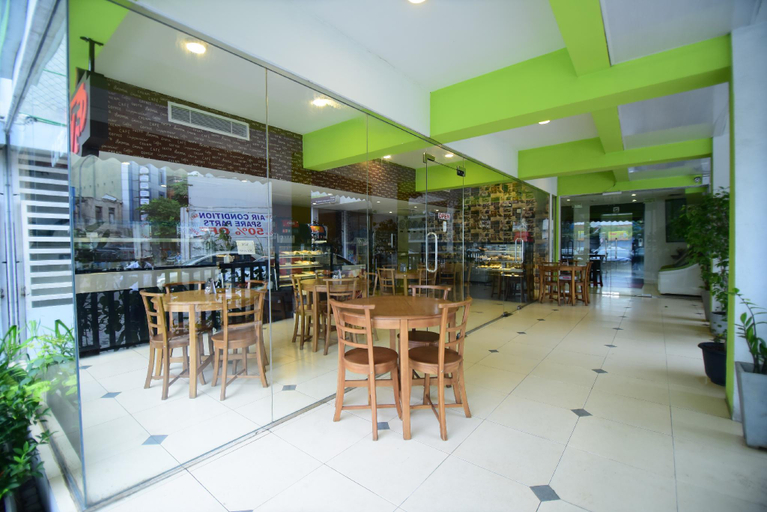 Food & Drinks 5, Thilhara Days Inn, Colombo