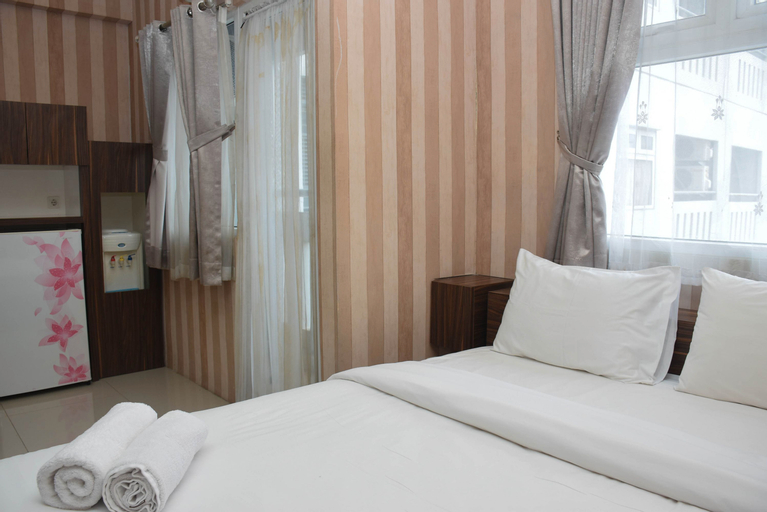 Cozy and Comfort Living Studio at Green Pramuka City Apartment By Travelio, Central Jakarta
