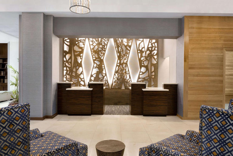 Public Area 4, DoubleTree by Hilton Milwaukee - Brookfield, Waukesha