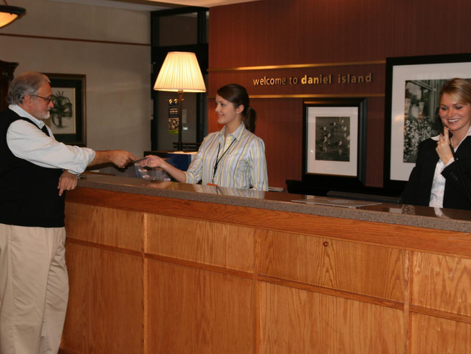Public Area 2, Hampton Inn Charleston - Daniel Island, Berkeley