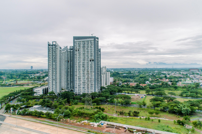 Exterior & Views, Cozy and Minimalist Studio at Sky House BSD Apartment By Travelio, South Tangerang
