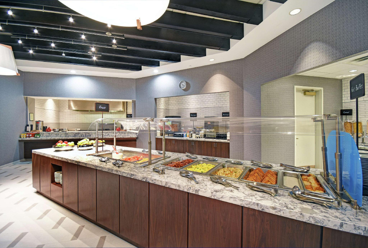 Food & Drinks 3, Embassy Suites by Hilton Charleston, Kanawha