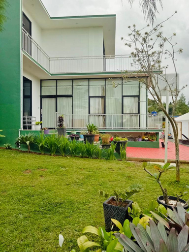 Exterior & Views 2, Villa Delapan, Bogor