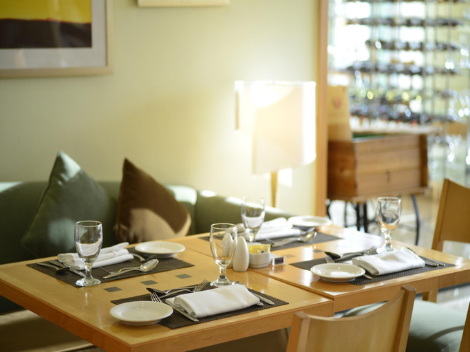 Food & Drinks 3, Metropark Hotel Causeway Bay, Hong Kong Island
