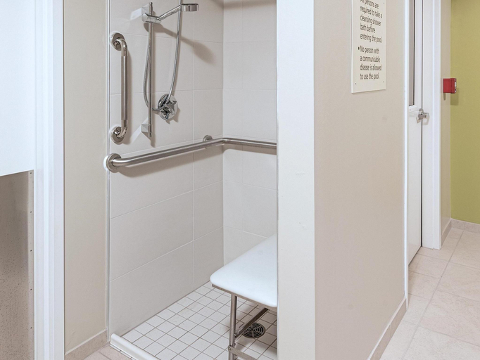 Bathroom 3, Hampton Inn Boston - Westborough, Worcester