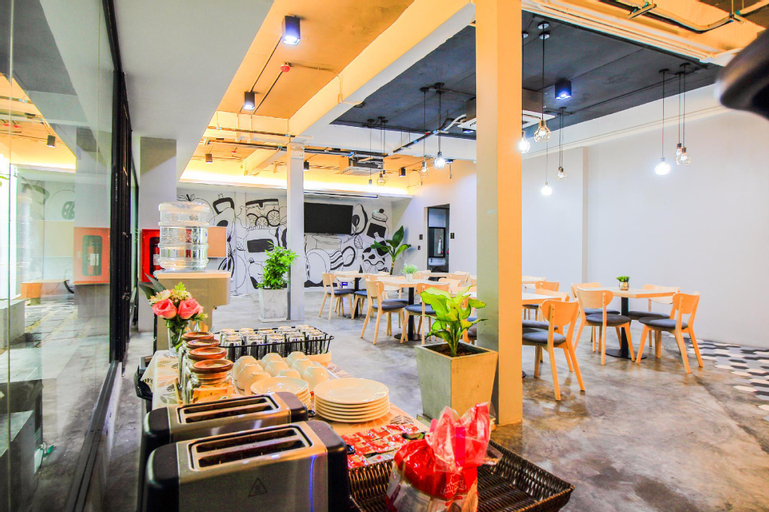 Food & Drinks 5, All Day Hostel @ BTS Bang Chak, Phra Khanong