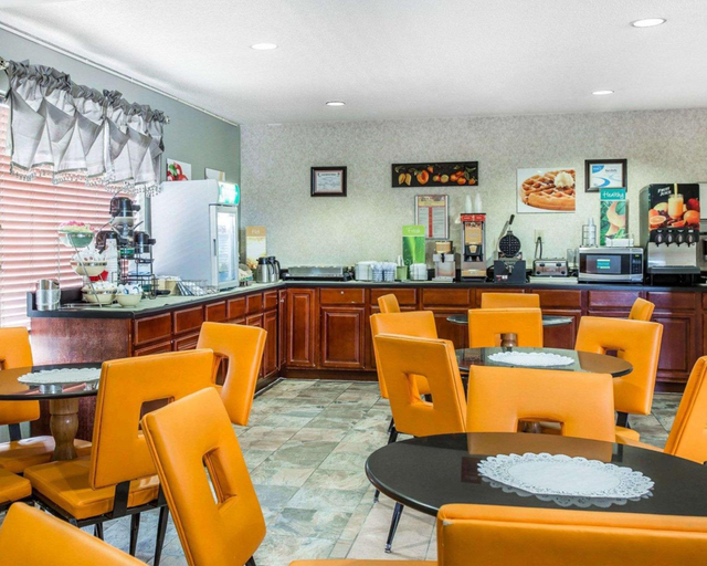 Food & Drinks 5, Quality Inn Marietta near Dobbins ARB, Cobb