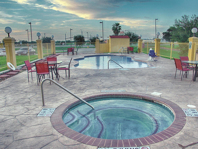 Sport & Beauty, La Quinta Inn & Suites by Wyndham Alice, Jim Wells