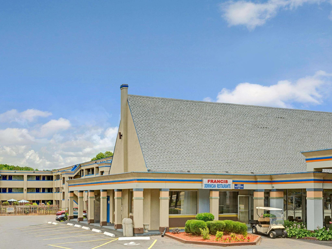 Exterior & Views, Days Inn Charlotte North-Speedway-Uncc-Research Park, Mecklenburg