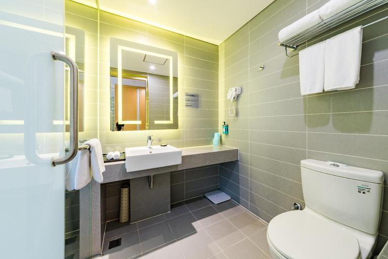 Bathroom 4, Holiday Inn Express Shijiazhuang Heping By IHG, Shijiazhuang
