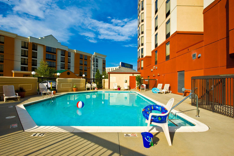 Sport & Beauty 4, Hampton Inn & Suites Atlanta-Airport North, Fulton