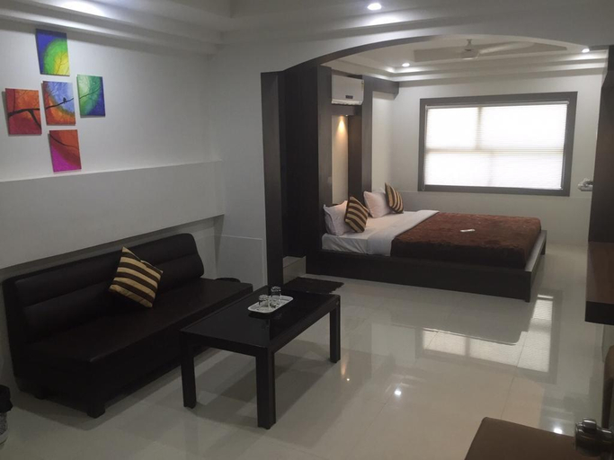 Others 5, Hotel Nova Cross Road, Rajkot