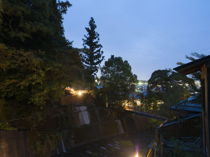 Exterior & Views 1, Beppu Showaen, Beppu