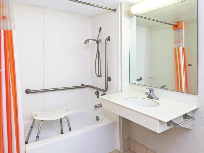 Bathroom 4, La Quinta Inn by Wyndham Midland, Midland
