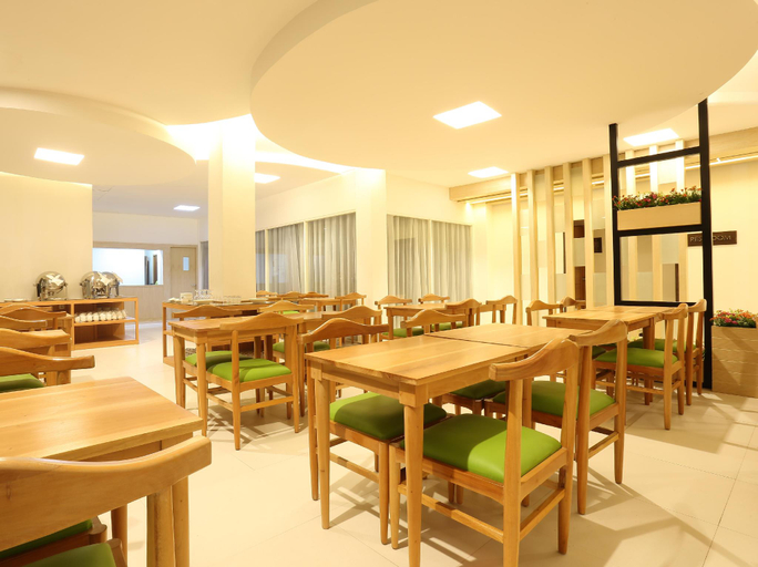 Food & Drinks 4, Fovere Hotel Palangkaraya By Conary, Palangkaraya