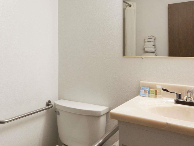 Bathroom 4, Super 8 by Wyndham Council Bluffs IA Omaha NE Area, Pottawattamie