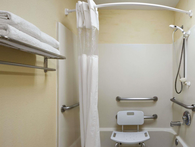 Bathroom 3, Quality Inn Covington, Newton