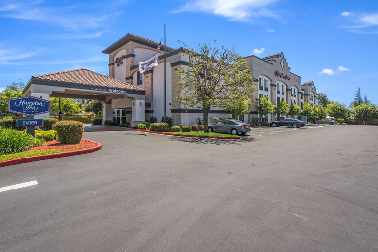 Exterior & Views 1, Hampton Inn San Francisco Bay Hayward, Alameda