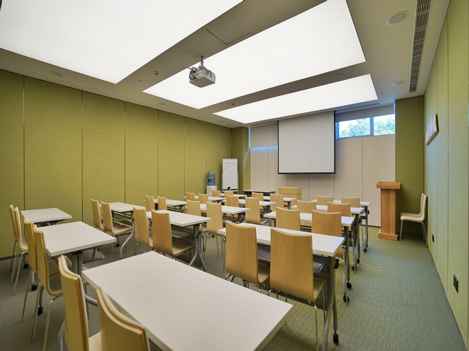 Business Facilities 15