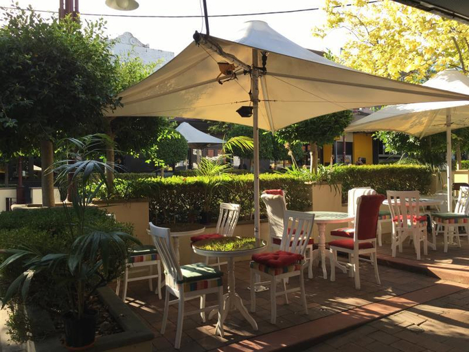 Food & Drinks 5, Quest St Leonards, Sydney