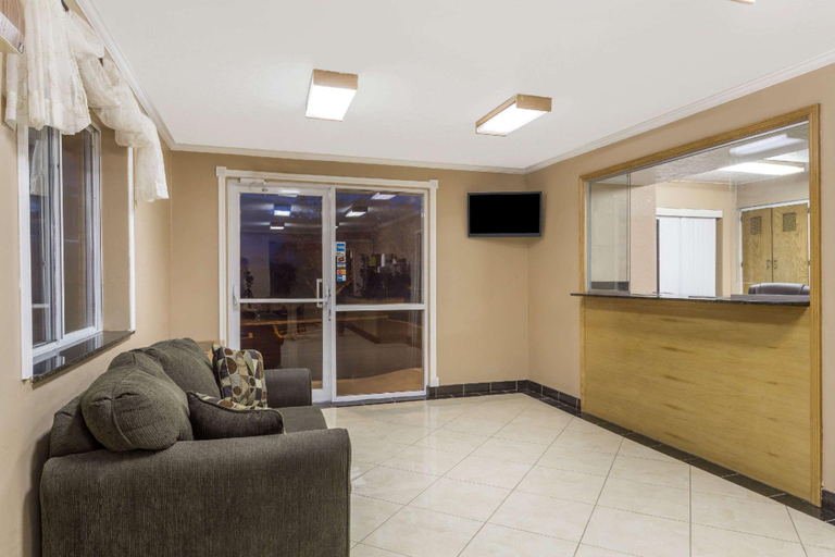 Public Area 2, Super 8 by Wyndham Nephi, Juab