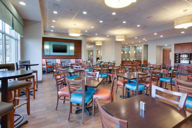 Food & Drinks 4, Drury Inn Suites Charlotte Arrowood, Mecklenburg