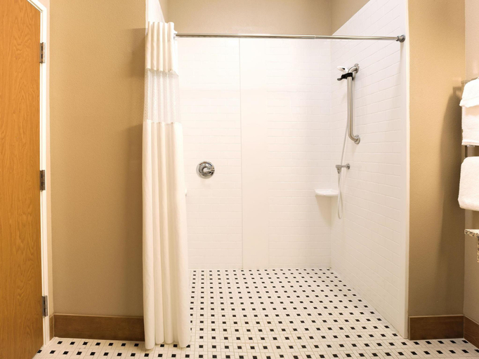 Bathroom 4, Spark by Hilton Plainfield Indianapolis, Hendricks