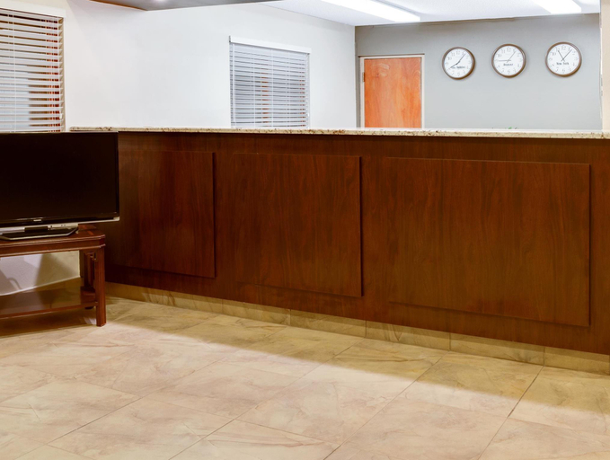 Public Area 2, Super 8 by Wyndham Longmont/Del Camino, Weld