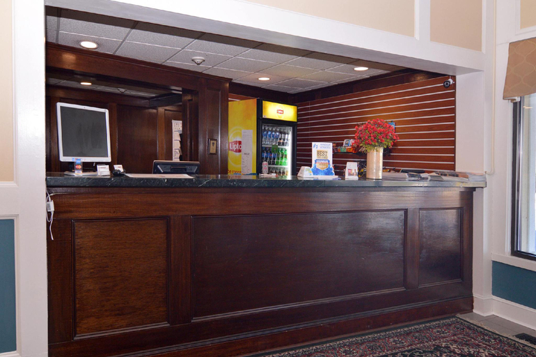 Public Area 2, Ramada by Wyndham Seekonk Providence Area, Bristol