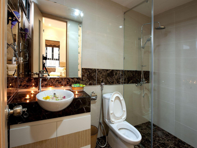 Bathroom 4, Golden Diamond Hotel, Hoàn Kiếm