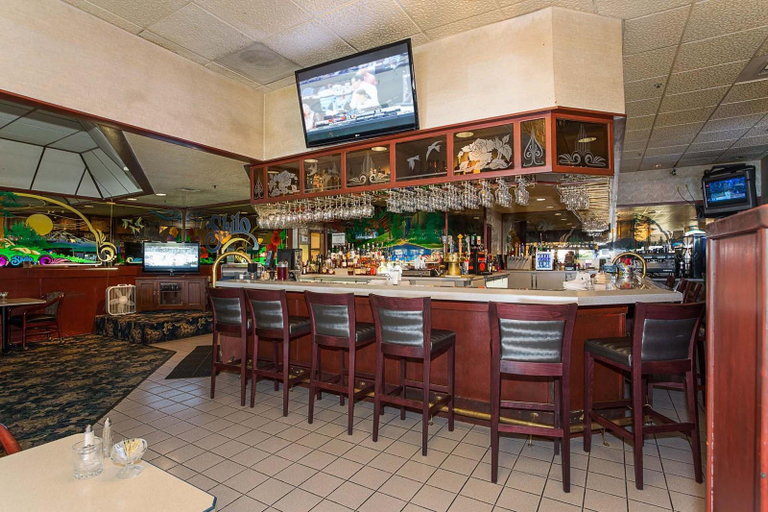Food & Drinks 4, Shilo Inn Portland Airport, Multnomah