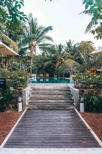 Others 5, Handun Villas, Devinuwara
