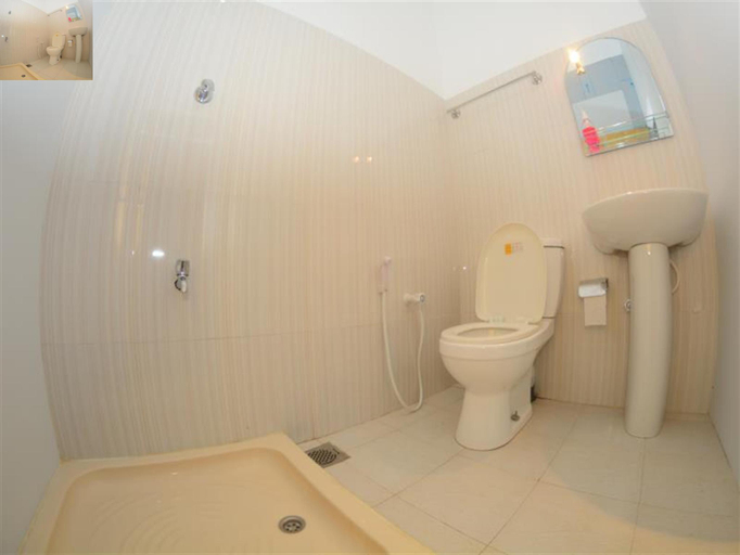 Bathroom, My Holiday Ticket, Thimbirigasyaya
