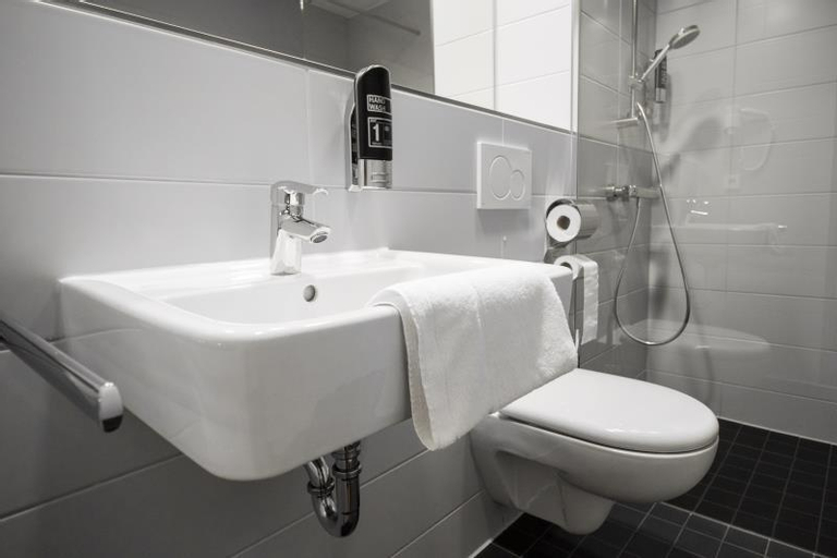 Bedroom 4, Serways Hotel Remscheid, Remscheid