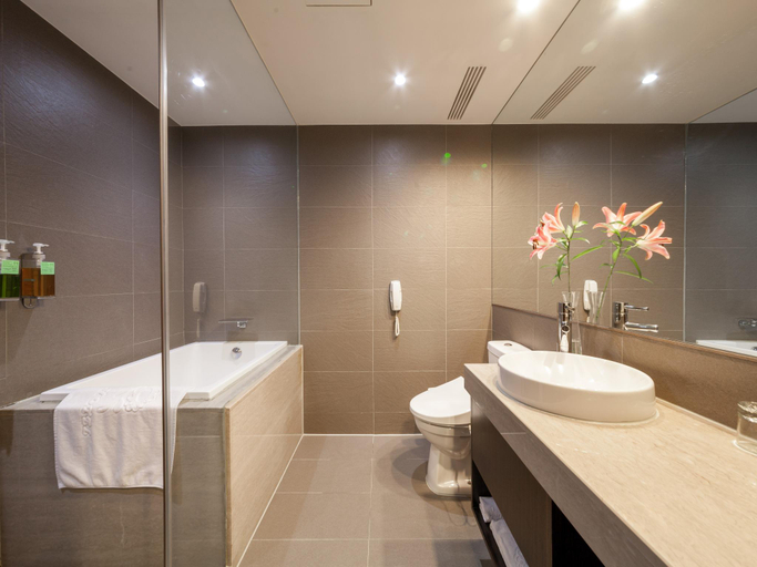 Bathroom 5, Sol Hotel, Hsinchu City
