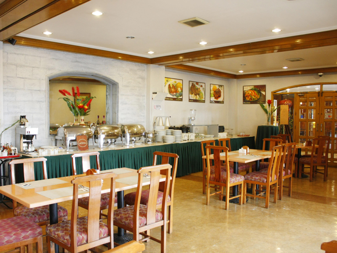 Food & Drinks, The Aloha Hotel, Manila City