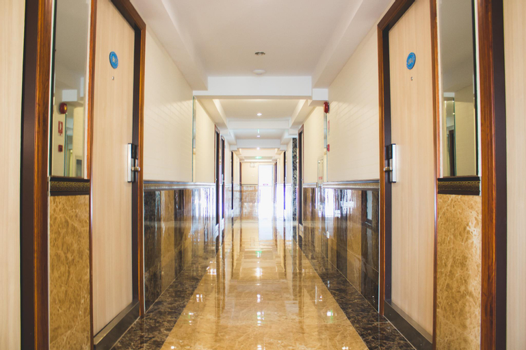 Public Area 3, Maverick Ratchada Hotel, Din Dang