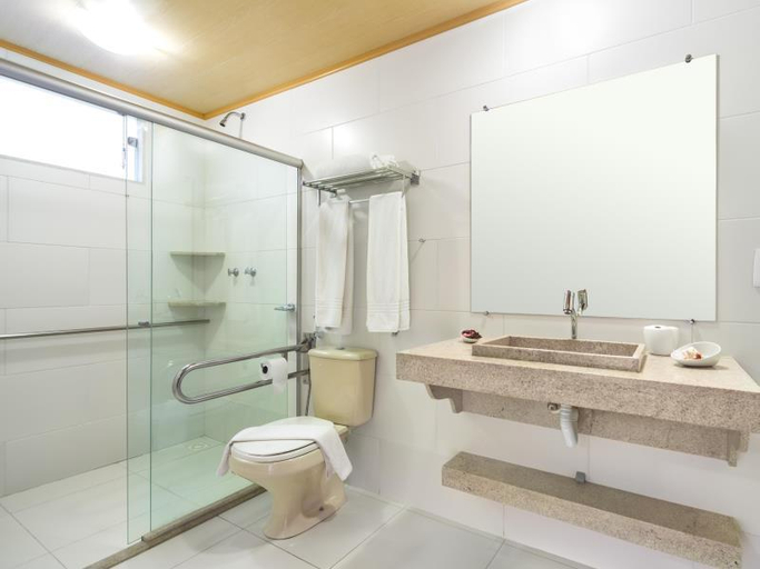 Bathroom 4, Quinta Do Sol Praia Hotel, Porto Seguro