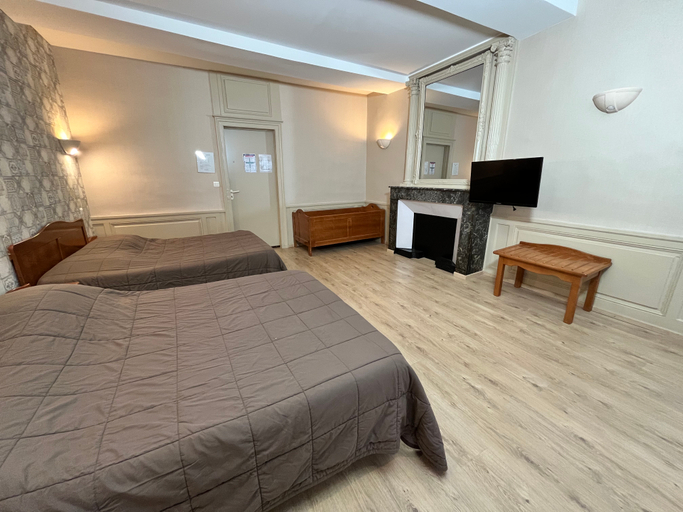 Bedroom 2, Logis Grand Hotel de l'Europe, Haute-Marne