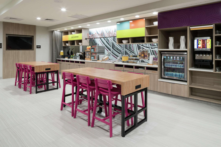 Food & Drinks 5, Home2 Suites by Hilton Orlando Airport, Orange