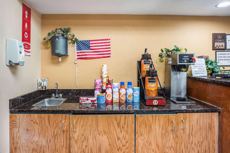 Public Area 3, Econo Lodge Princeton, Bureau