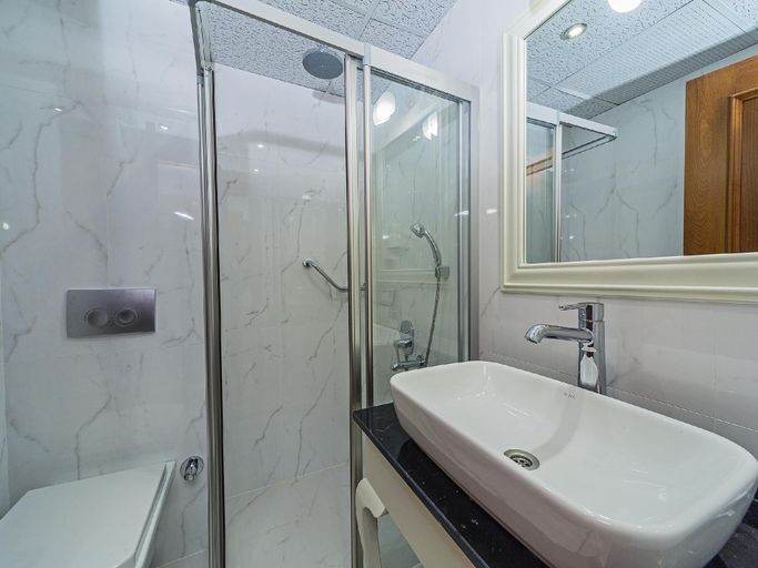 Bathroom 5, Hotel Spectra, Fatih