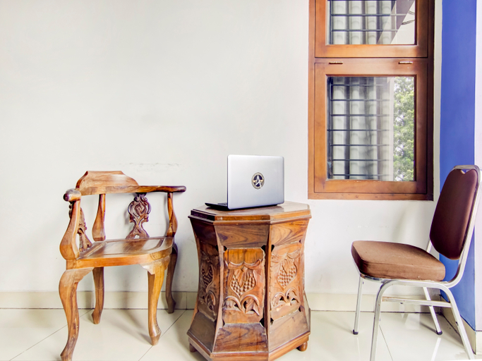 Public Area 4, OYO Life 90085 Meruya Place, Jakarta Barat