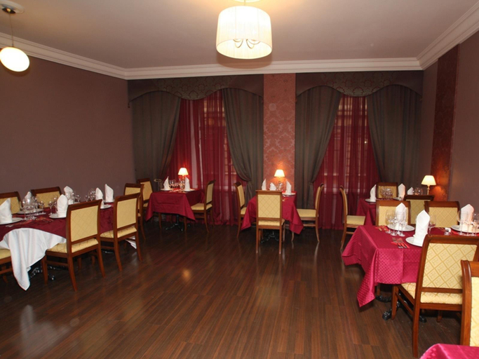 Food & Drinks 5, Hotel Atlantic, Sankt-Peterburg gorsovet