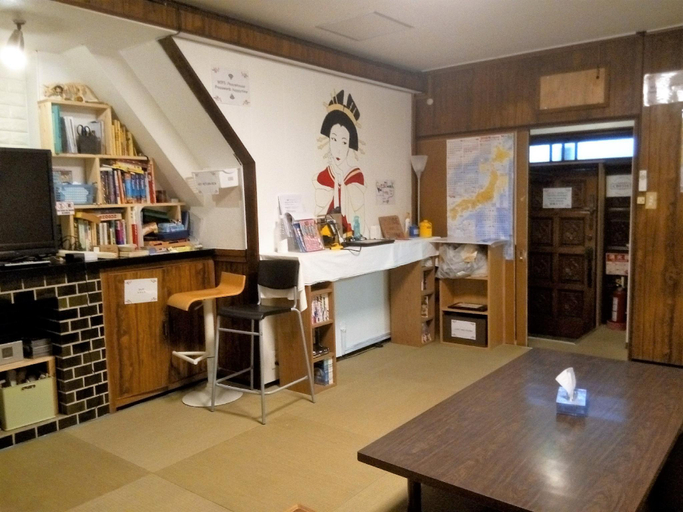 Others 5, Peace House Showa, Osaka