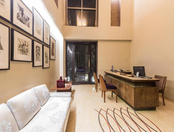 Public Area, juSTa Gurgaon, Delhi