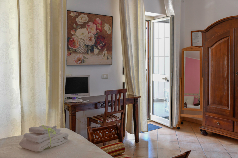 Bedroom 3, Villa Catalano, Cosenza