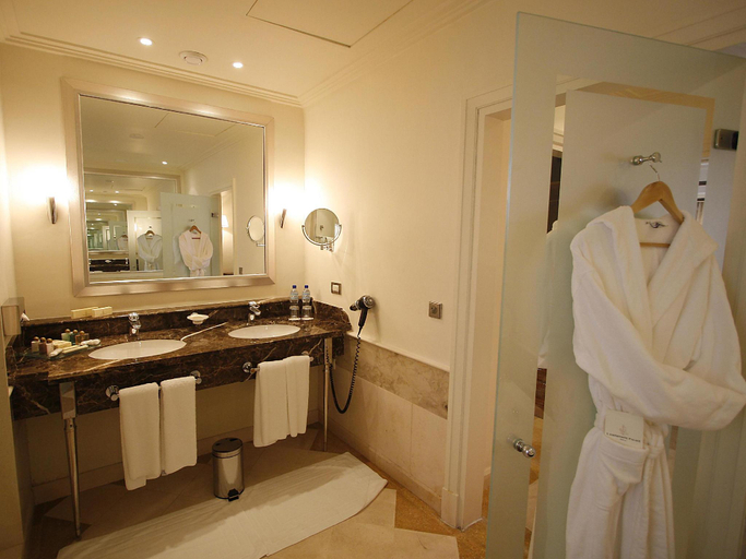 Bathroom 3, Amphitrite Beach Resort & Convention Centre, Skhirate-Témara